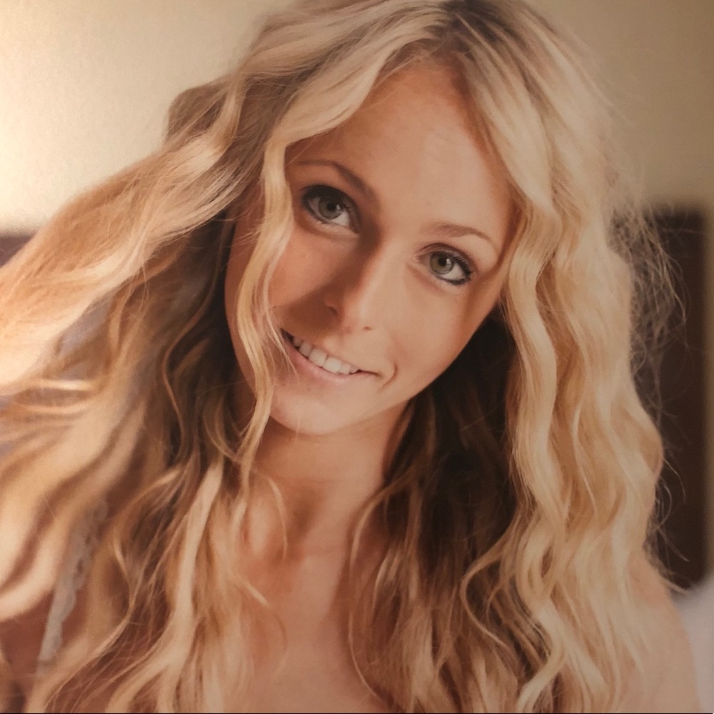 Meet your Posher, Angie